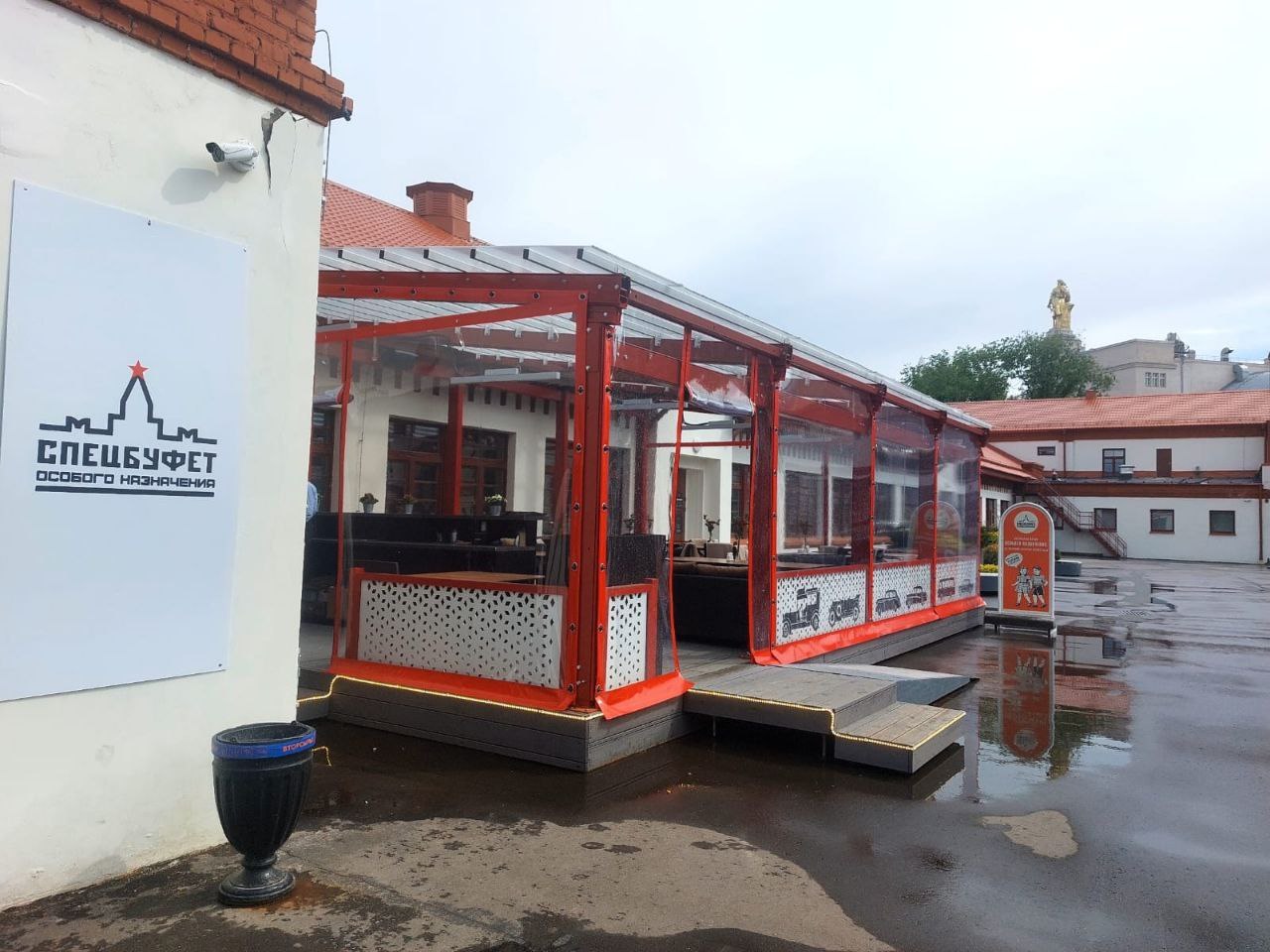ПВХ шторы для летней террасы кафе в городе Голицыно